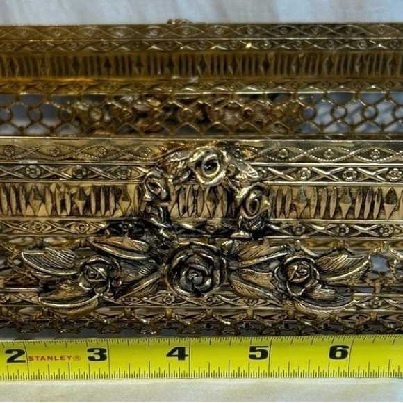 Vintage Footed Tissue Box Holder - Picture 6 of 8
